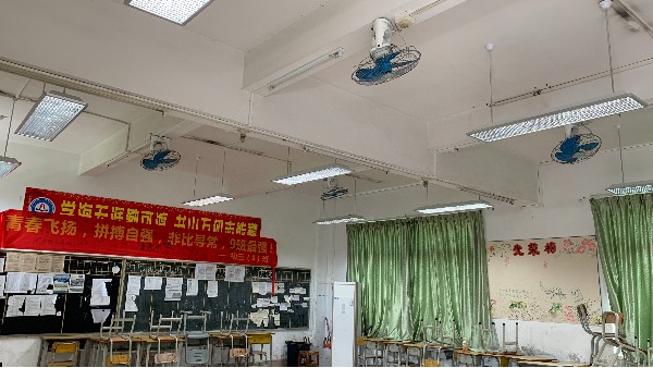 湘潭市衛(wèi)監(jiān)局開展全市托幼機(jī)構(gòu)、校外培訓(xùn)機(jī)構(gòu)<i style='color:red'>采光照明</i>“雙隨機(jī)”抽檢工作